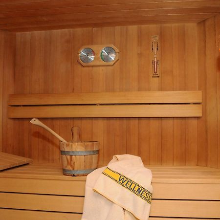 Hotel Kirchenwirt Dobbiaco Dış mekan fotoğraf