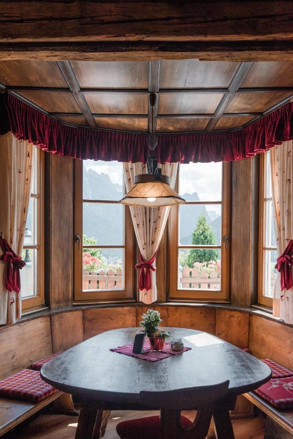 Hotel Kirchenwirt Dobbiaco Dış mekan fotoğraf