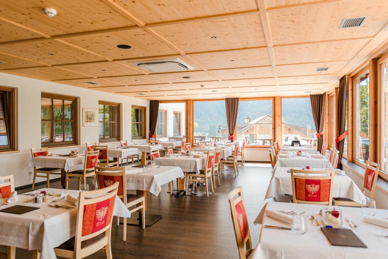Hotel Kirchenwirt Dobbiaco Dış mekan fotoğraf