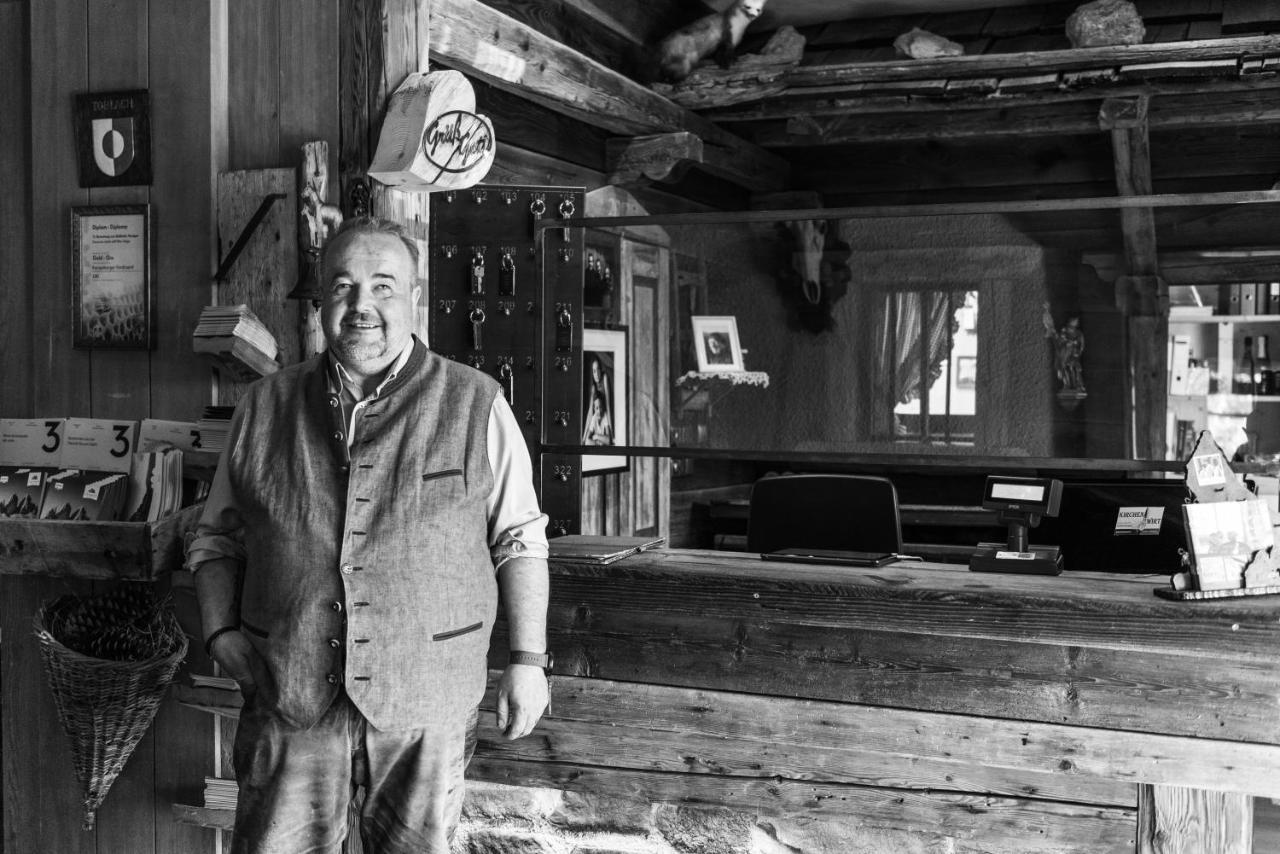 Hotel Kirchenwirt Dobbiaco Dış mekan fotoğraf